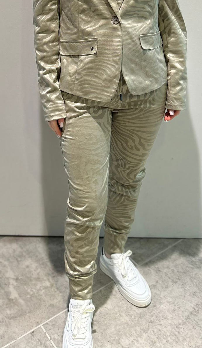 Hose Zhrill